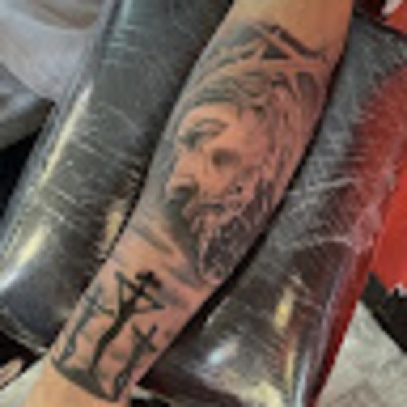 Meet your Posher, Derrick - Picture 1 of 1